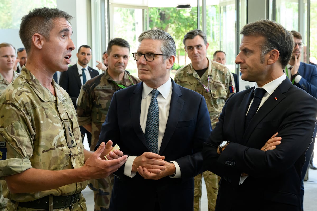 El Reino Unido y Francia pactan por primera vez coordinar su capacidad de disuasión nuclear