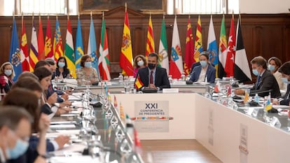 El presidente del Gobierno, Pedro Sánchez, preside la XXI Conferencia de Presidentes autonómicos, celebrada en San Millán de la Cogolla (La Rioja) en julio de 2020, en la que se abordó el reparto de los fondos europeos de recuperación.