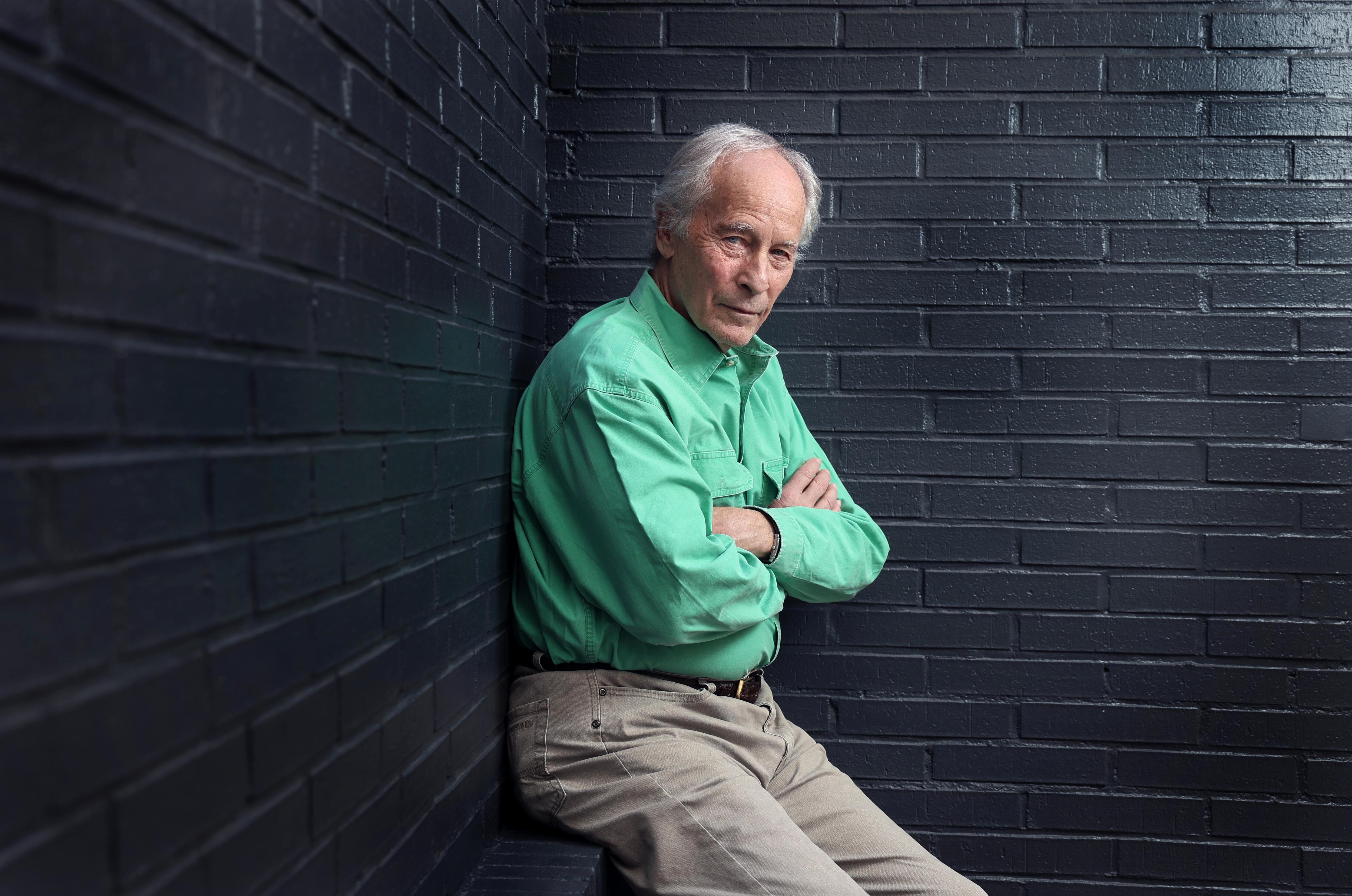 El escritor estadounidense Richard Ford retratado el pasado junio en un hotel de Madrid.