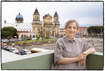 Carmen Aristegui, autora de los libros 'Transición. Lo que se hizo y se dejó de hacer por la democracia en México' y 'Marcial Maciel, historia de un criminal'. Es una de las voces de referencia del periodismo mexicano.