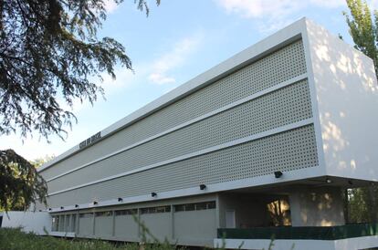 Fachada de la Casa do Brasil, ejemplo de arquitectura modernista carioca.