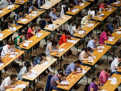 Examen de unas oposiciones en Silleda (Pontevedra), en una imagen de archivo.