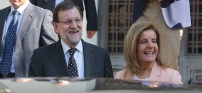 Mariano Rajoy y la ministra de Trabajo, F&aacute;tima B&aacute;&ntilde;ez.