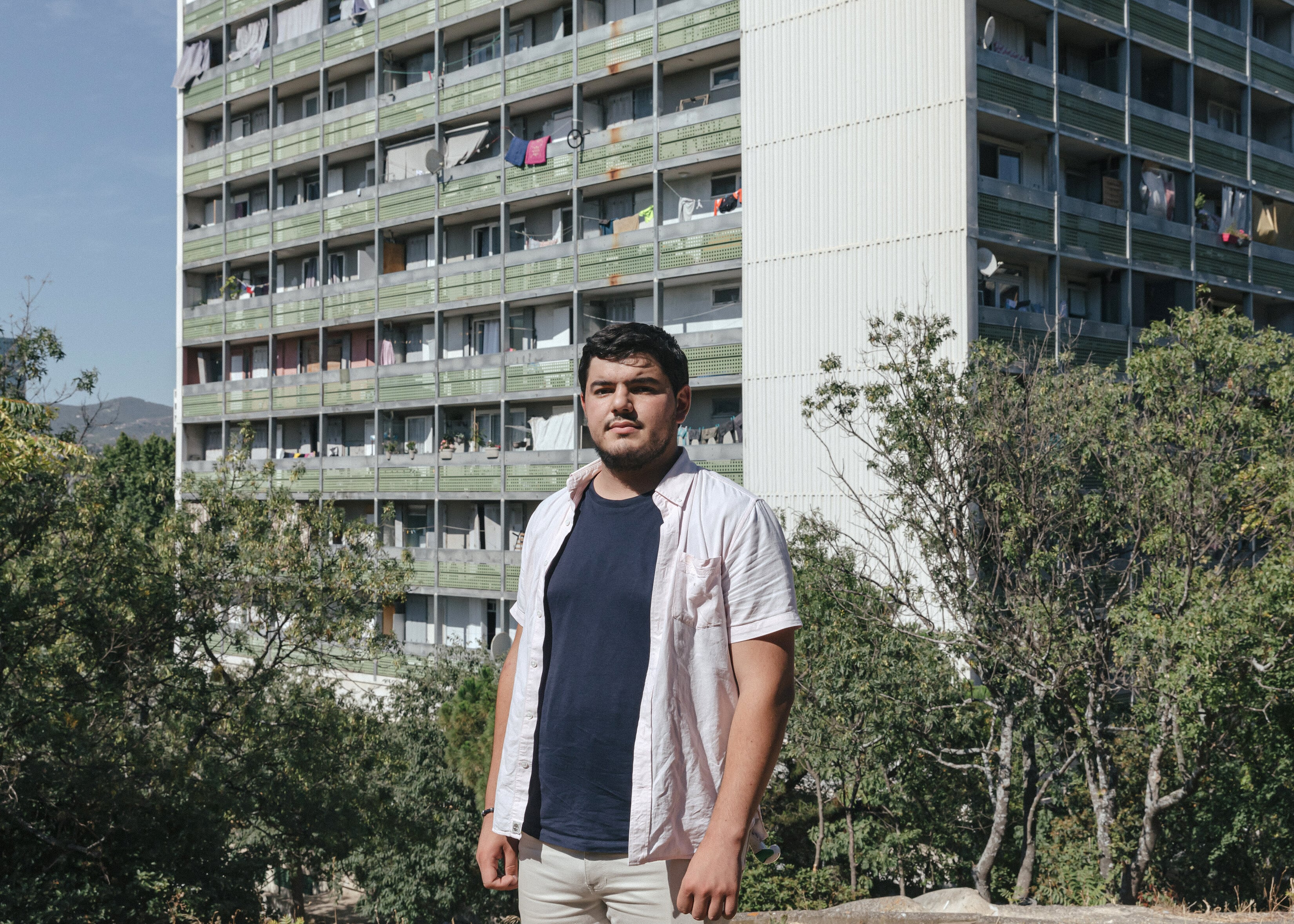 Macron: omicidio a Marsiglia e il ruolo dei consumatori di droga