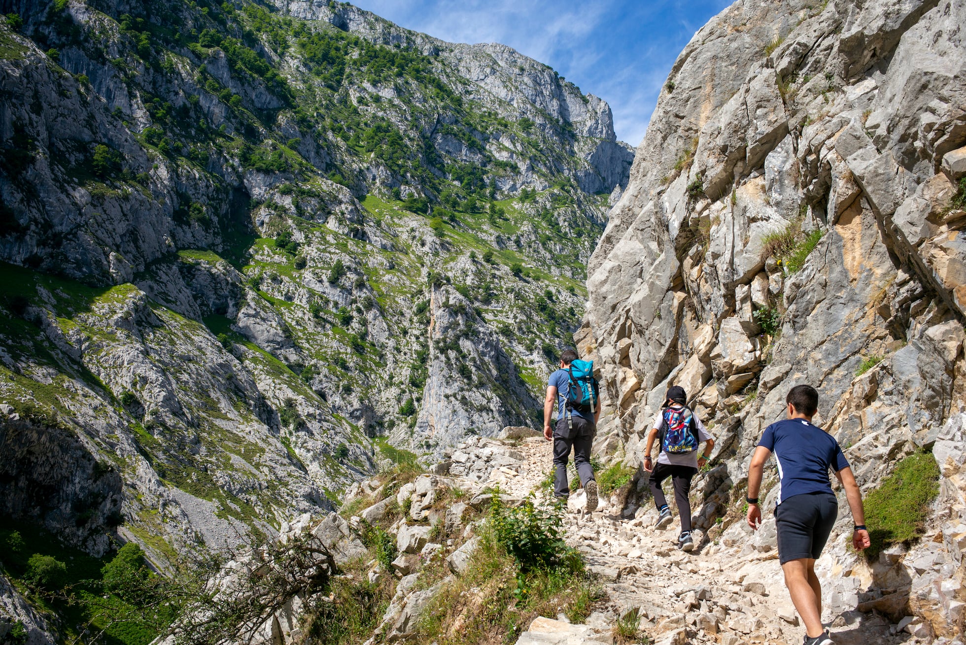 Wikiloc Rutas Las tres rutas de senderismo más populares de España están en Aragón ...