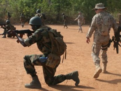 Entrenamiento de soldados malienses por españoles, hace unos días.