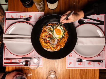 Arroz frito picante del restaurante Niño Gordo, en Buenos Aires. Imagen proporcionada por el establecimiento.