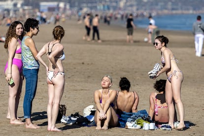 La playa de la Malvarrosa el pasado 26 de enero cuando el termómetro marcaba temperaturas más propias de abril o mayo.