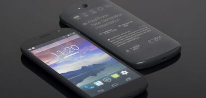 Aspecto del nuevo dispositivo Yotaphone2.