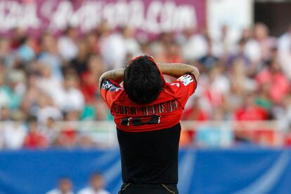 El argentino Banegas se lamenta del penalti fallado en el minuto 69.