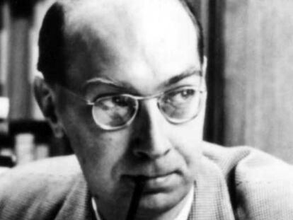 El poeta y narrador británico Philip Larkin.
