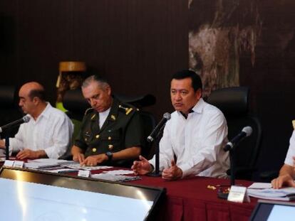 El secretario de Gobernaci&oacute;n, Osorio Chong, en reuni&oacute;n en Tamaulipas este mi&eacute;rcoles. 