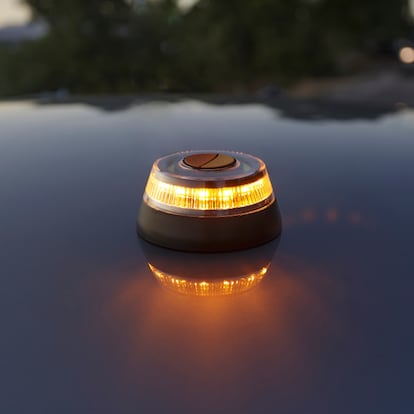 Esta es la mejor luz de emergencia V-16 que se puede comprar en Amazon