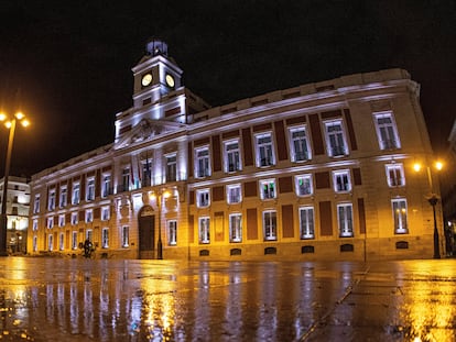 La sede de la Comunidad de Madrid en la Puerta del Sol en una imagen de archivo.