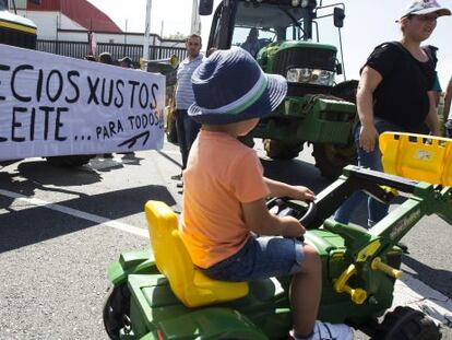 Imagen de la &#039;tractorada&#039; celebrada este martes en Santiago de Compostela.