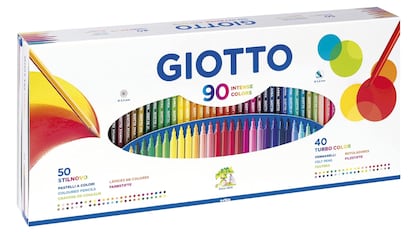 Estuche de lápices de colores y rotuladores.