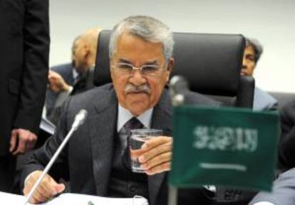 El ministro saudí de petróleo, Ali Naimi, asiste a la 162 reunión de la Organización de Países Exportadores de Petróleo (OPEP) en Viena (Austria). EFE/Archivo