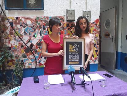 Laura y Serlinda miembros de la asamblea de la Ingobernable informan de su postura ante el desalojo en rueda de prensa