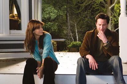 Sandra Bullock y Keanu Reeves en 'La casa del lago'.