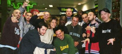 Foto de familia de Hablando en plata con SFDK, Frank T y Toteking en 2002.
