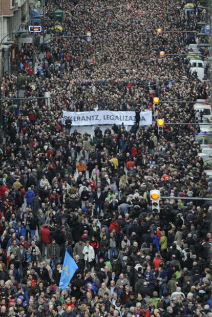 Cabecera de la manifestación de ayer en Bilbao.