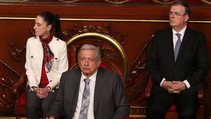 Andrés Manuel López Obrador acompañado de Claudia Sheinbaum y Marcelo Ebrard Casaubon.