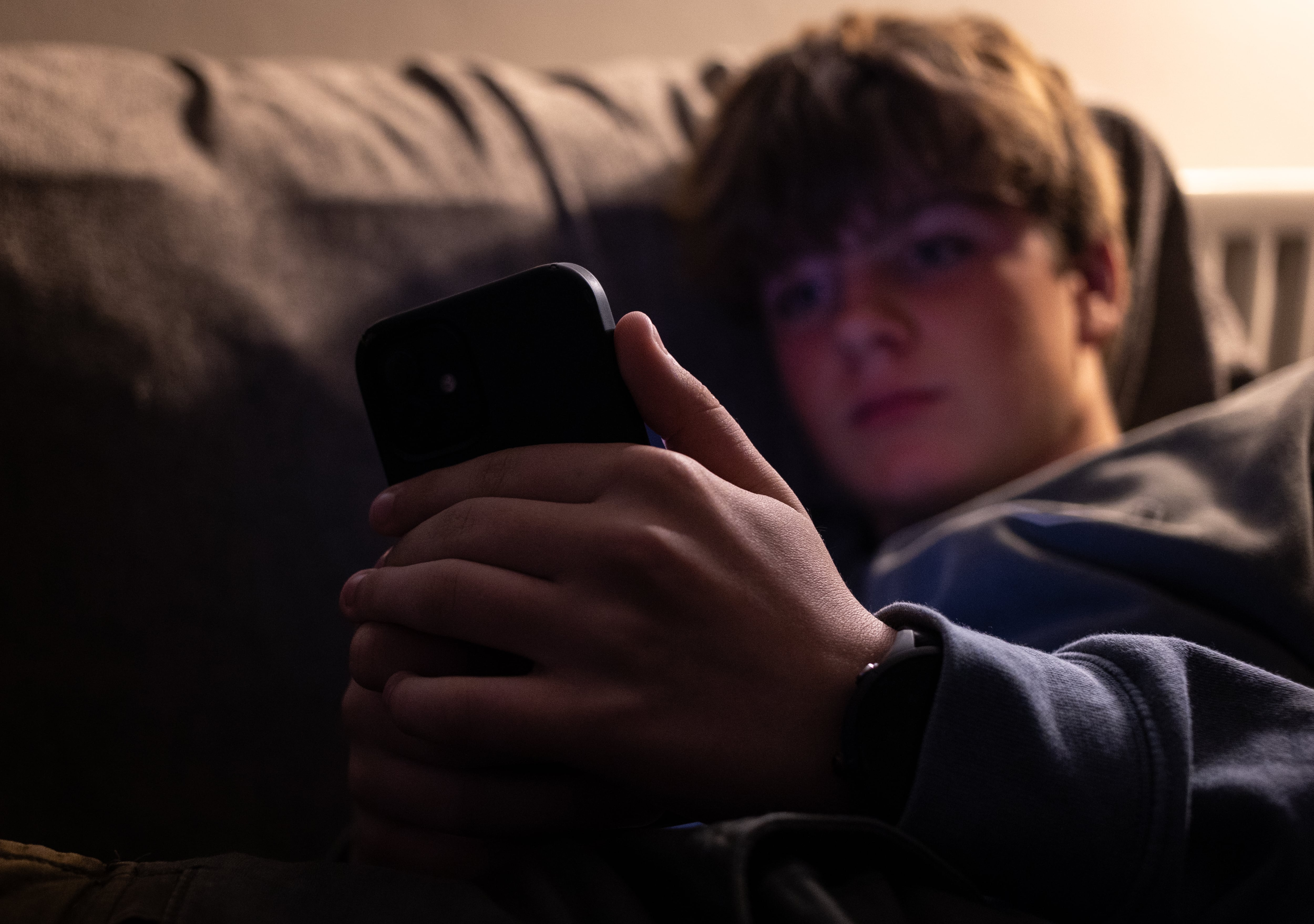Bruselas quiere restringir el acceso a redes sociales a los menores de 15 años
