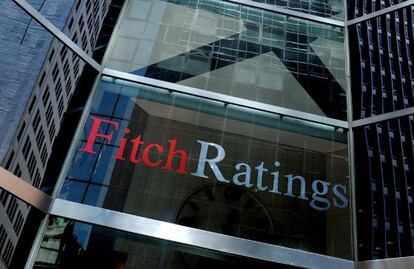 Fachada de una de las oficinas de Fitch Ratings en Nueva York.