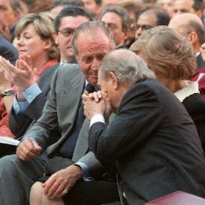 El Rey y Jordi Pujol, ayer en la exposición en el Conde Duque.