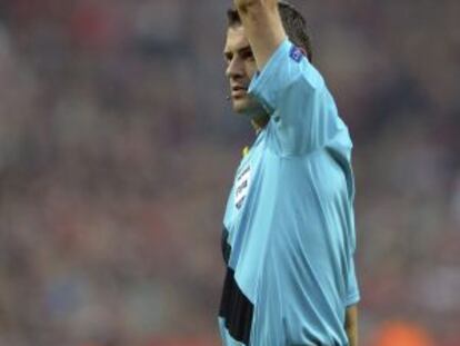 Viktor Kassai, durante el partido de Champions entre el Bayern y el Barça.