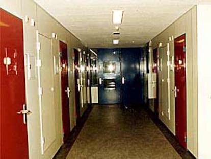 Interior de la cárcel de Scheveningen, donde está detenido Milosevic.