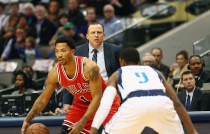 Rose, ante Rondo, con Thibodeau al fondo.