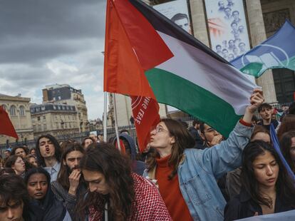 Protesta estudiantil contra la guerra en Gaza, este viernes en París. 