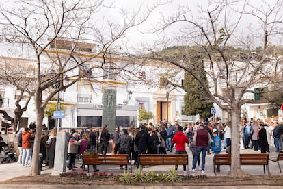 Concentración espontánea de vecinos de Benalmádena este pasado domingo.