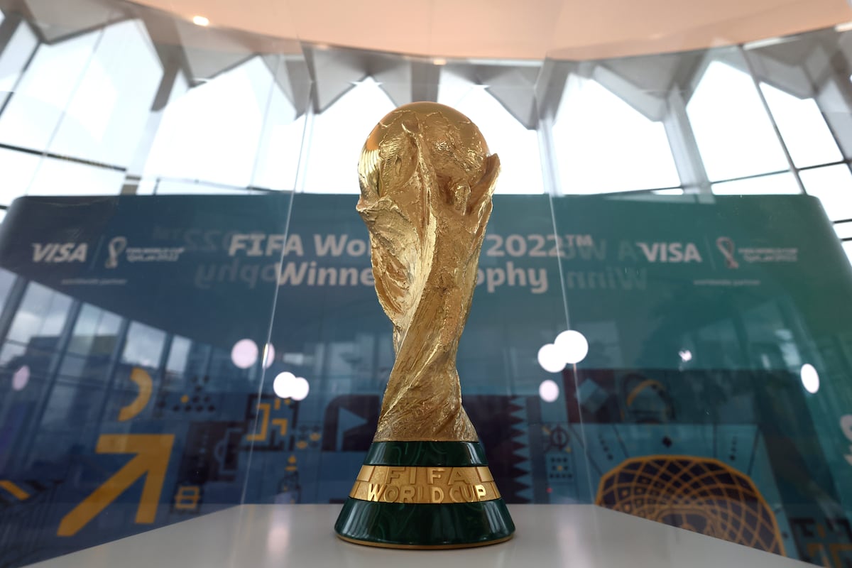 La FIFA veta los partidos internacionales en Rusia, pero no la expulsa de sus competiciones