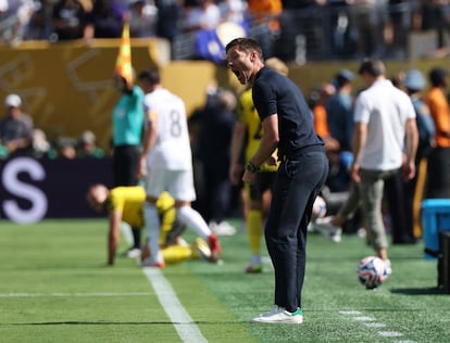 Xabi Alonso, durante el partido contra el Borussia Dortmund.
