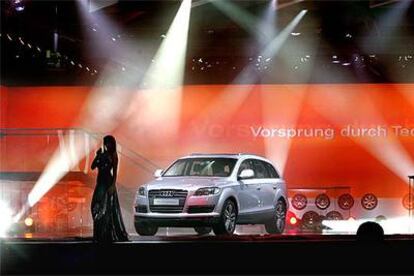 Audi presenta en Francfort la versión definitiva del Q7, su todoterreno de prestigio. Ofrece un interior con siete plazas y tendrá una versión con mecánica híbrida.