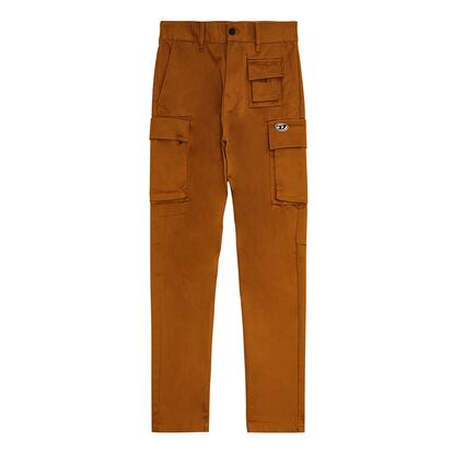 Pantalones cargo de Diesel. Disponibles en Las Rozas Village y La Roca Village.