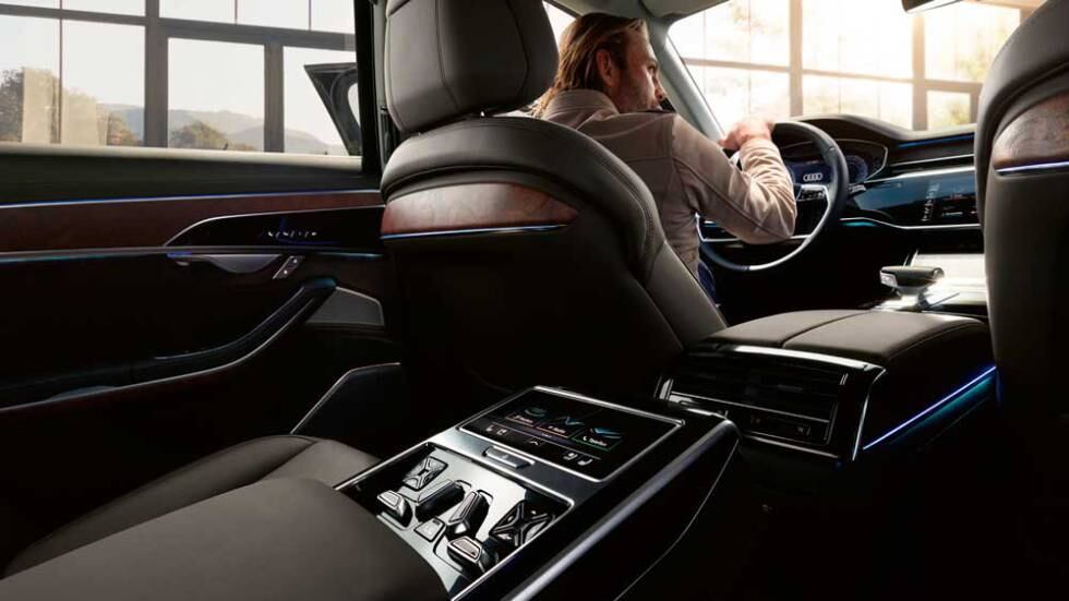 Cuando la ley lo permita, el nuevo Audi A8 permitirá que nos olvidemos de la conducción