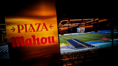Plaza Mahou es el concepto que ha desarrollado la cervecera madrileña para el reformado estadio Santiago Bernabéu, con un espacio de gastronomía y cerveza abierto de lunes a domingo.