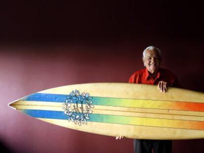 Dick Brewer, m&iacute;tico dise&ntilde;ador y creador de tablas de surf.