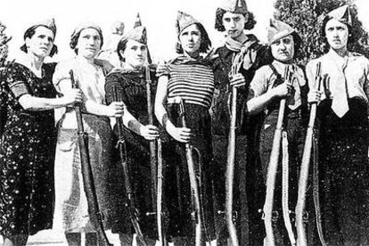 Grupo de milicianas, en diciembre de 1936, del libro 'Rojas', de Mary Nash.