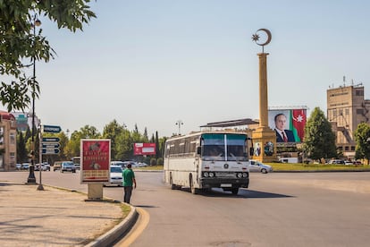 El centro de la ciudad de Ganja, la tercera ciudad con más población de Azerbaiyán, con más de 300.000 habitantes.