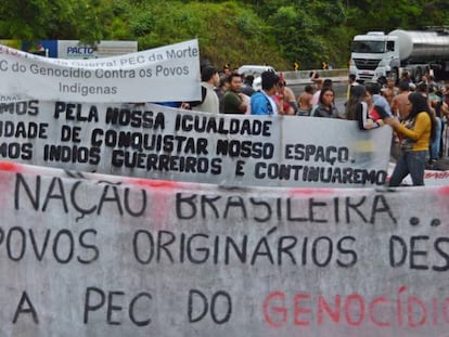 &Iacute;ndios Guaranis protestam contra PEC 215