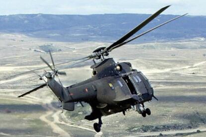 Helicóptero <i>Cougar</i> similiar al siniestrado en Herat.
