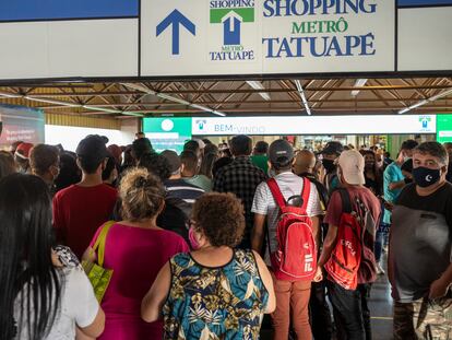 Shopping Tatuapé teve fila com mais de 200 pessoas à espera da reabertura nesta quinta-feira, 11 de junho.