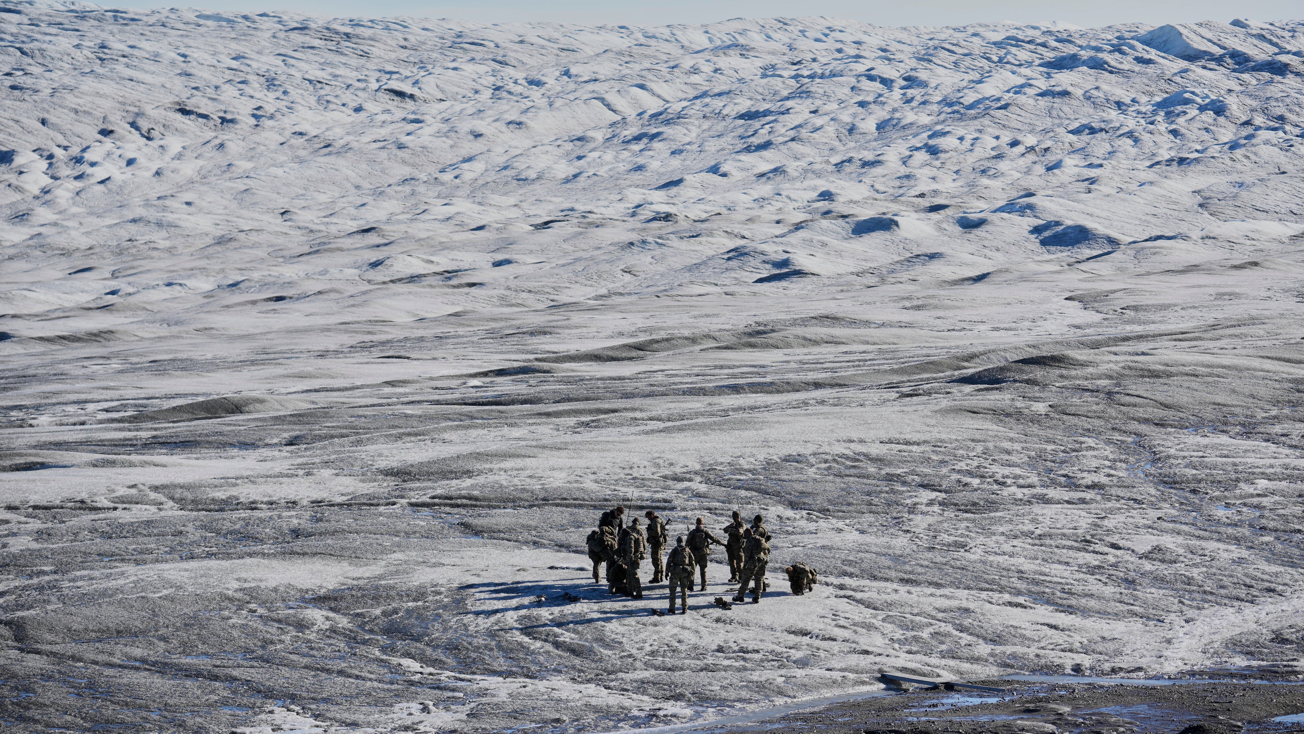 Fuerzas militares danesas participan en un ejercicio con cientos de tropas de varios miembros europeos de la OTAN en Kangerlussuaq (Groenlandia), el 17 de septiembre de 2025.