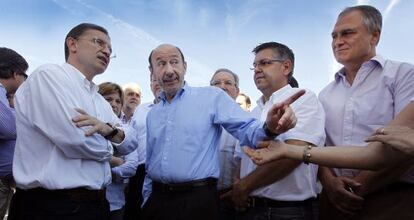 Alfredo P&eacute;rez Rubalcaba y Seraf&iacute;n Castellano, en Villar del Arzobispo.