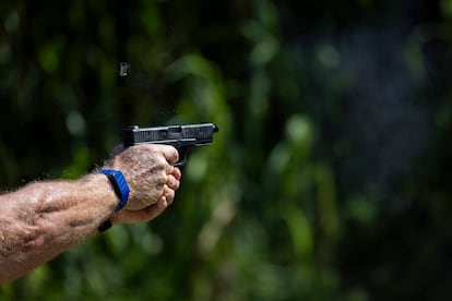 En septiembre de 2025 se anuló la prohibición de portación abierta de armas de Florida.