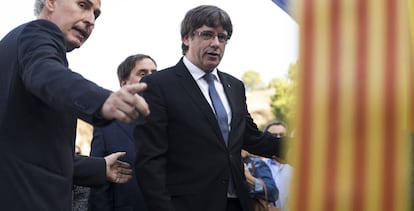 El president de Catalu&ntilde;a, Carles Puigdemont, durante el homenaje a Lluis Companys, este domingo.